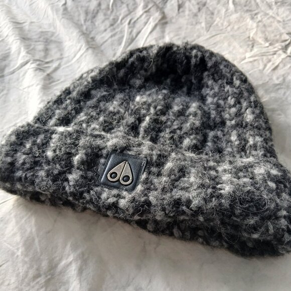 Authentic Moose Knuckles Alpaca Toque - Picture 6 of 7